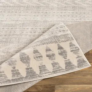 Roma 6'7" x 9' Rug