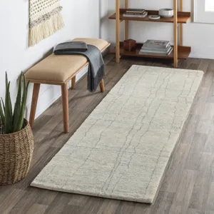 Zara 2'6" x 8' Rug