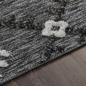 Toledo 6'7" x 9' Rug