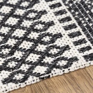 La casa 6'7" x 9' Rug