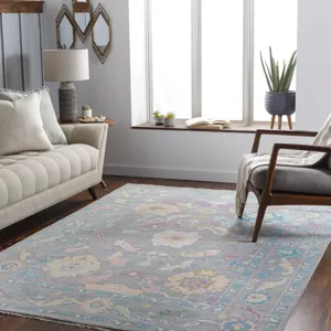 Ushak 6' x 9' Rug