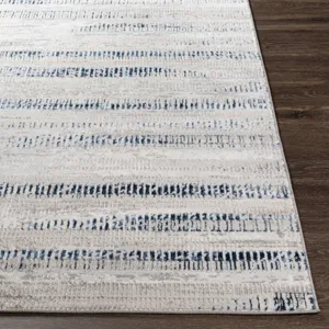 Lustro 5'2" x 7' Rug