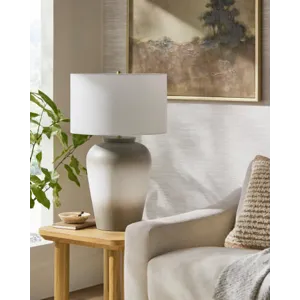 luo002-styleshot_201.webp
