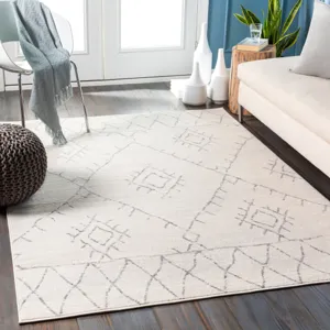 Roma 6'7" x 9' Rug