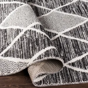 Valencia 6'7" x 9' Rug