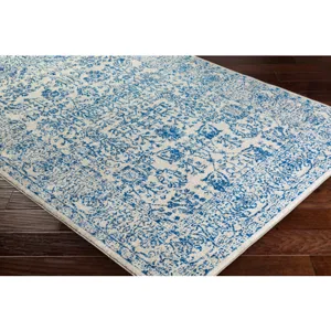 Harput 6'7" x 9' Rug