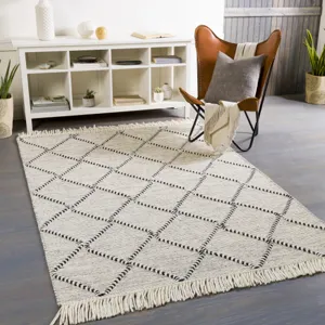 Uttar 6' x 9' Rug