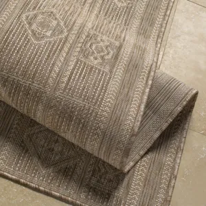 Tuareg 7'10" x 10' Rug