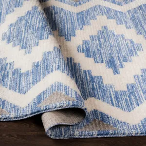 Valencia 6'7" x 9' Rug