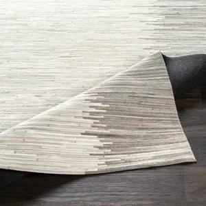 Zander 2' x 3' Rug