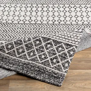 La casa 2' x 3' Rug