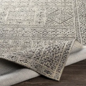 Oakland 2'6" x 8' Rug