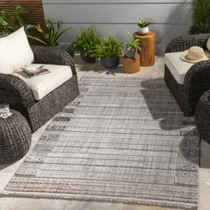 Zaragoza 7'10" x 10' Rug