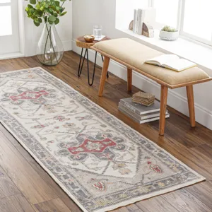 Revere 2'6" x 8' Rug