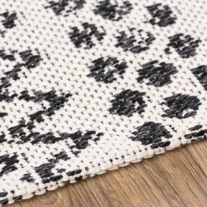 La casa 2' x 3' Rug