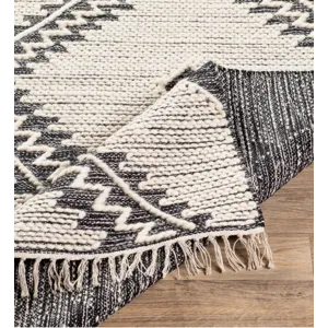 Bedouin 2' x 3' Rug