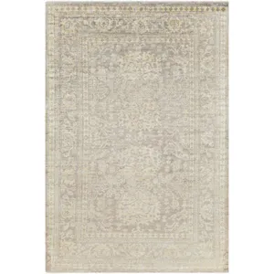 Royal 6' x 9' Rug