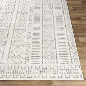 Roma 6'7" x 9' Rug