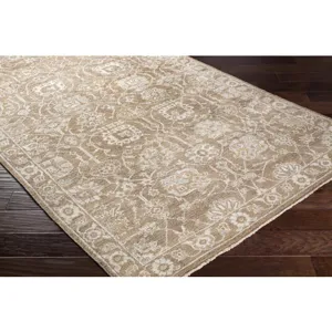 Royal 9' x 12' Rug