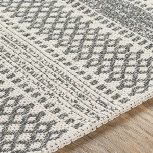 La casa 6'7" x 9' Rug