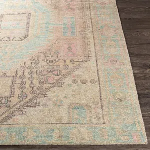 Unique 2' x 3' Rug