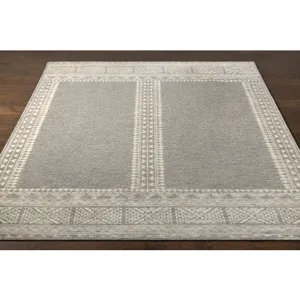 Tunus 4' x 6' Rug