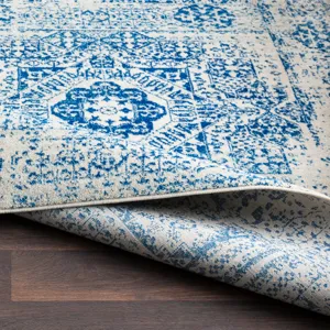 Harput 6'7" x 9' Rug