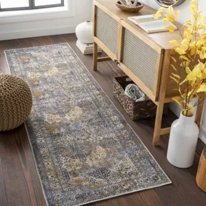 Tahmis 2'7" x 7'10" Rug