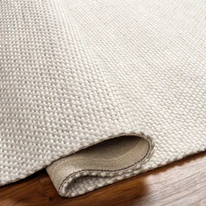 Solo 6' x 9' Rug