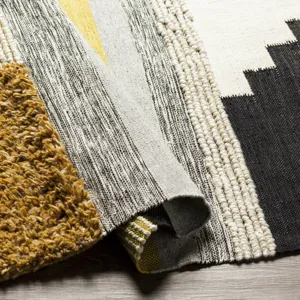 Yuva 8'10" x 12' Rug