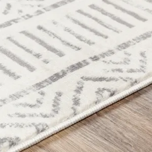 Roma 6'7" x 9' Rug