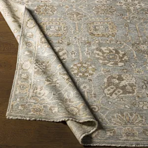 Royal 8' x 10' Rug