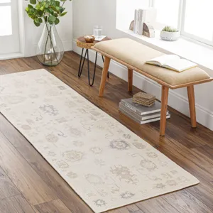 Revere 2'6" x 8' Rug