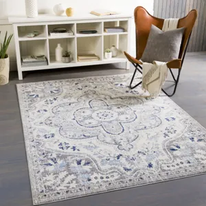 Roma 6'7" x 9' Rug