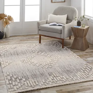 Zaragoza 6'7" x 9' Rug