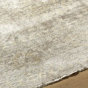 Royal 9' x 12' Rug
