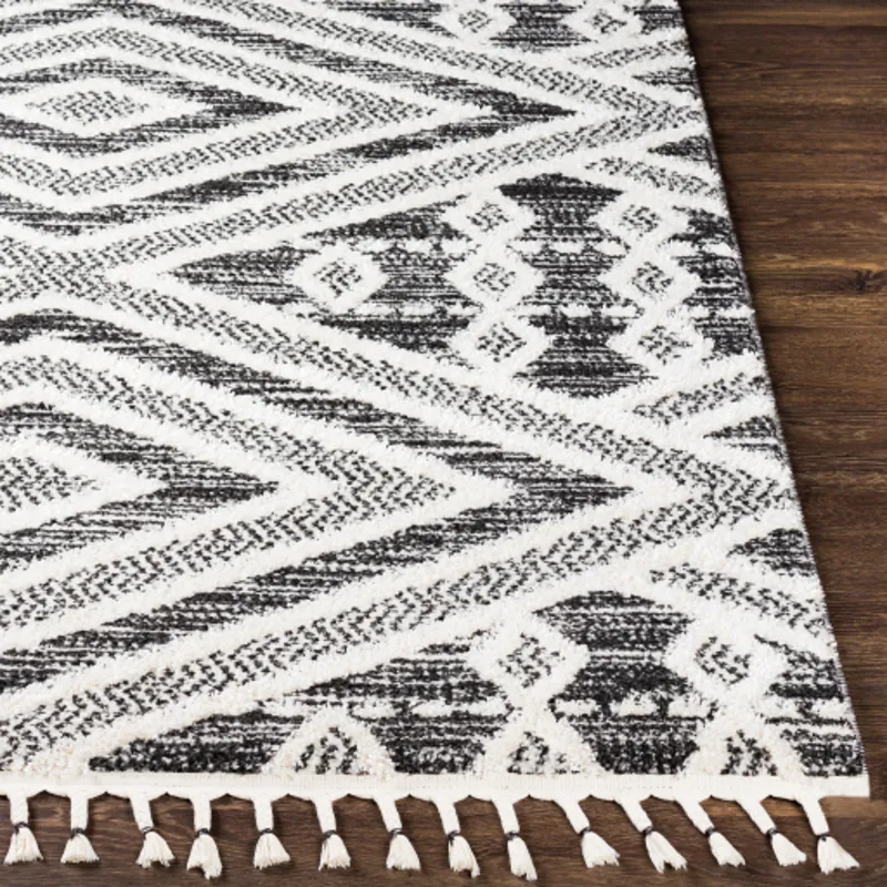 Valencia 6'7" x 9' Rug