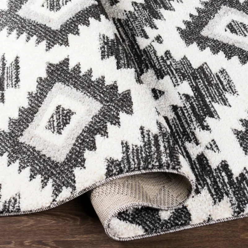 Valencia 6'7" x 9' Rug