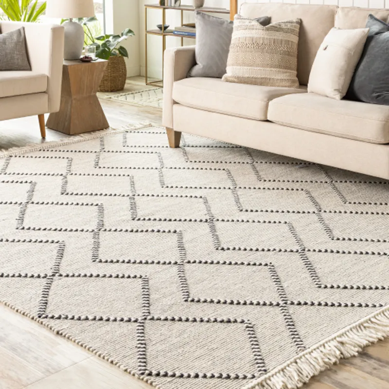Uttar 6' x 9' Rug