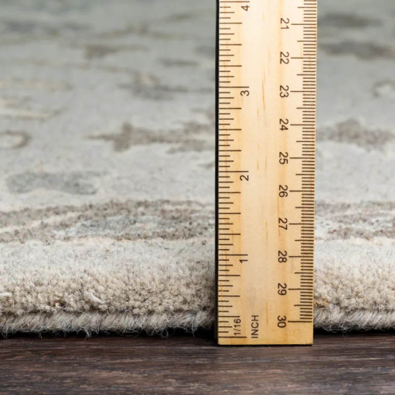 Caesar 6' x 9' Oval Rug