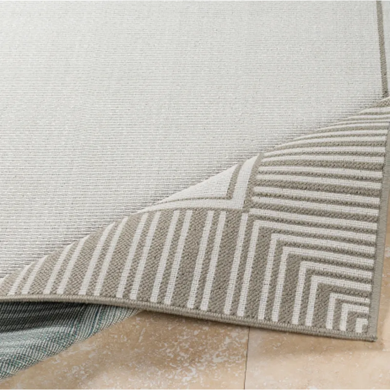 Alfresco 3'7" x 5'7" Rug