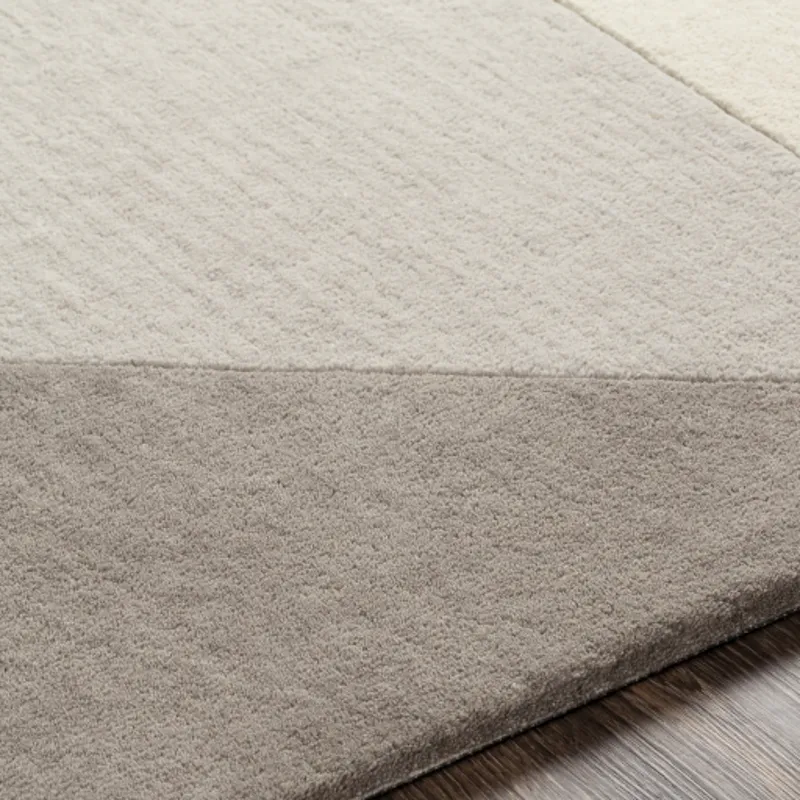 Queens 8'10" x 12' Rug