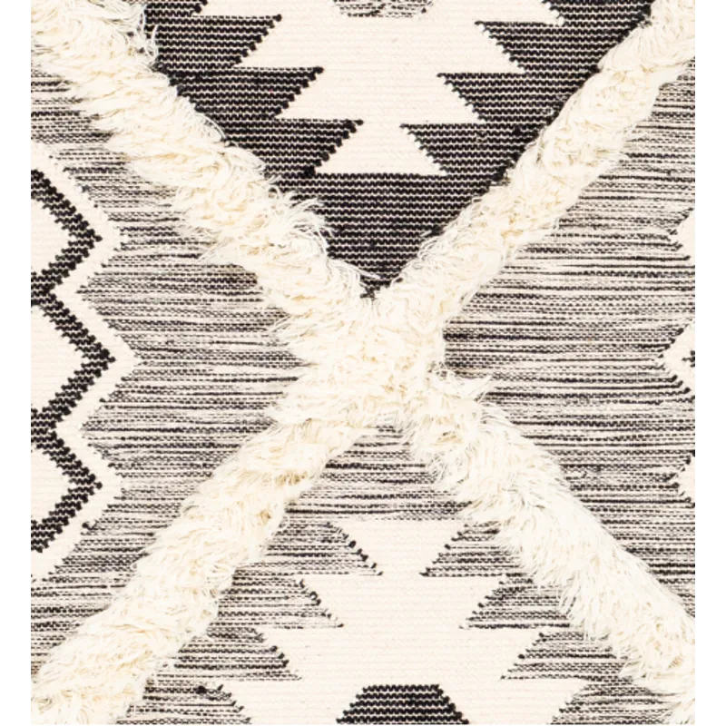 Apache 6' x 9' Rug