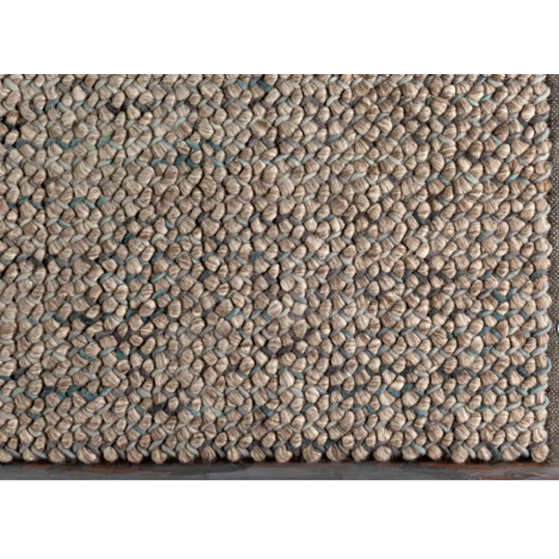 Avera 2' x 3' Rug