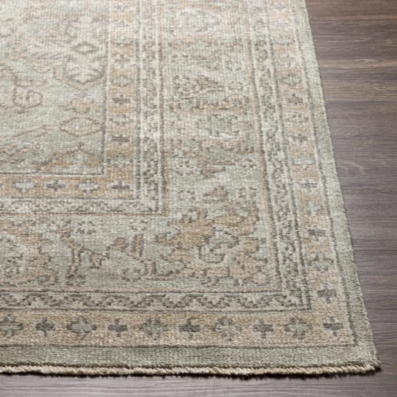 Royal 10' x 14' Rug