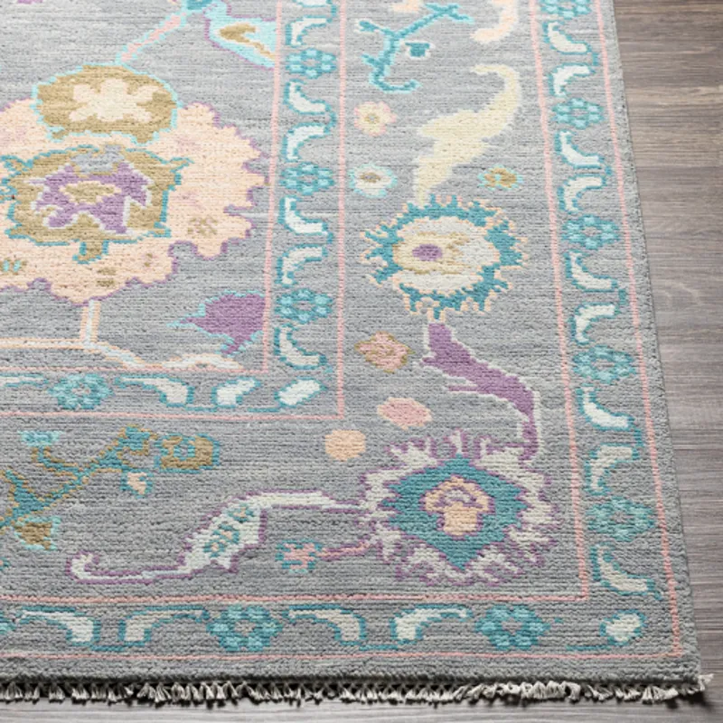 Ushak 6' x 9' Rug