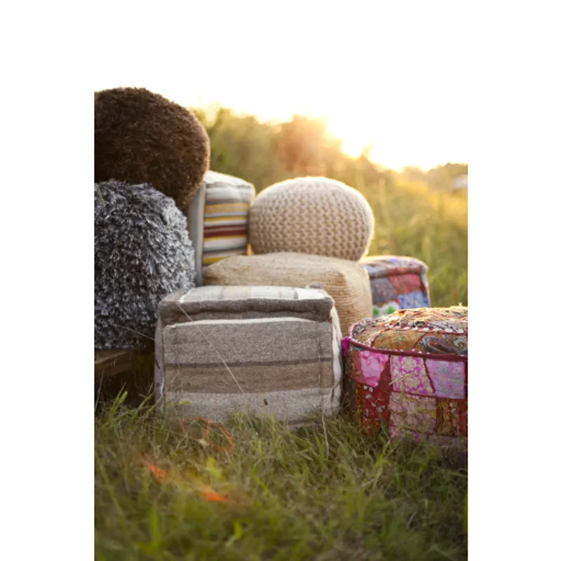 pouf99-styleshot_101.jpg