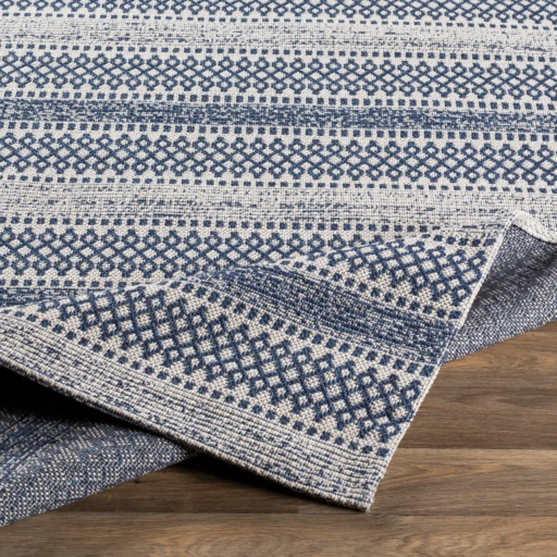 La casa 2' x 3' Rug