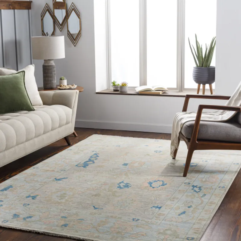 Ushak 6' x 9' Rug