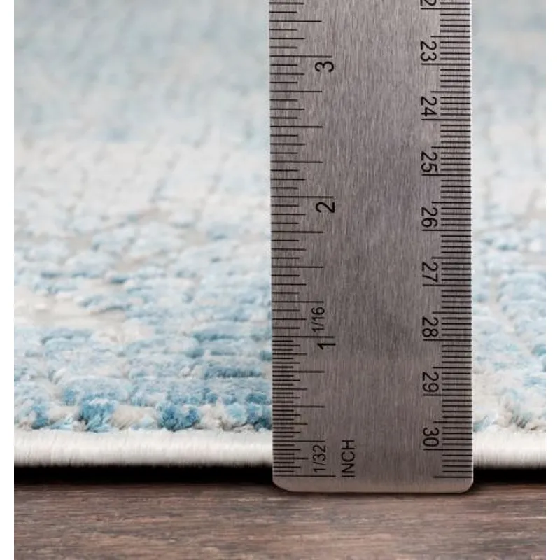 Aisha 6'7" x 9'6" Rug